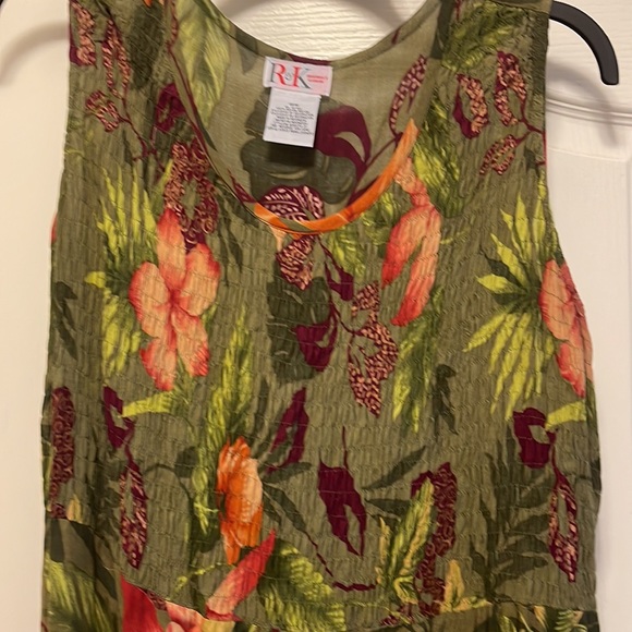 Lovely comfortable dress. - Picture 2 of 8